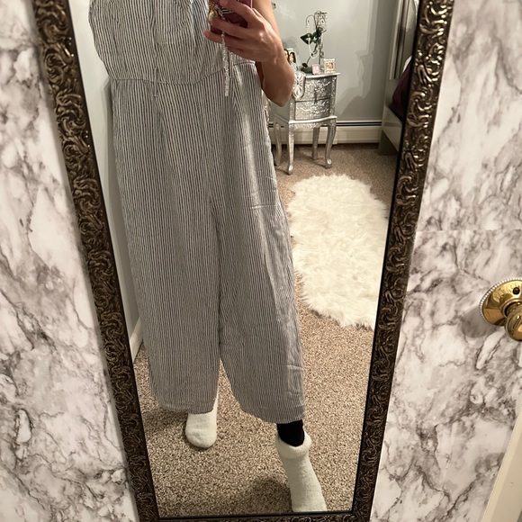 American Eagle Jumpsuit - Picture 4 of 6